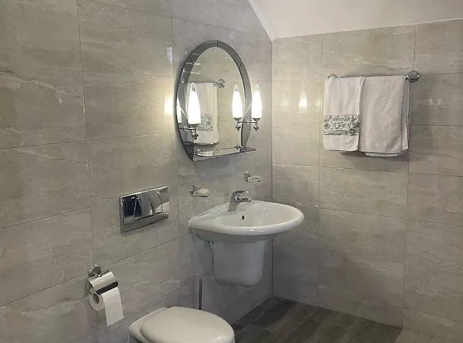 зруб 度假居 *