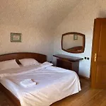зруб 펜션